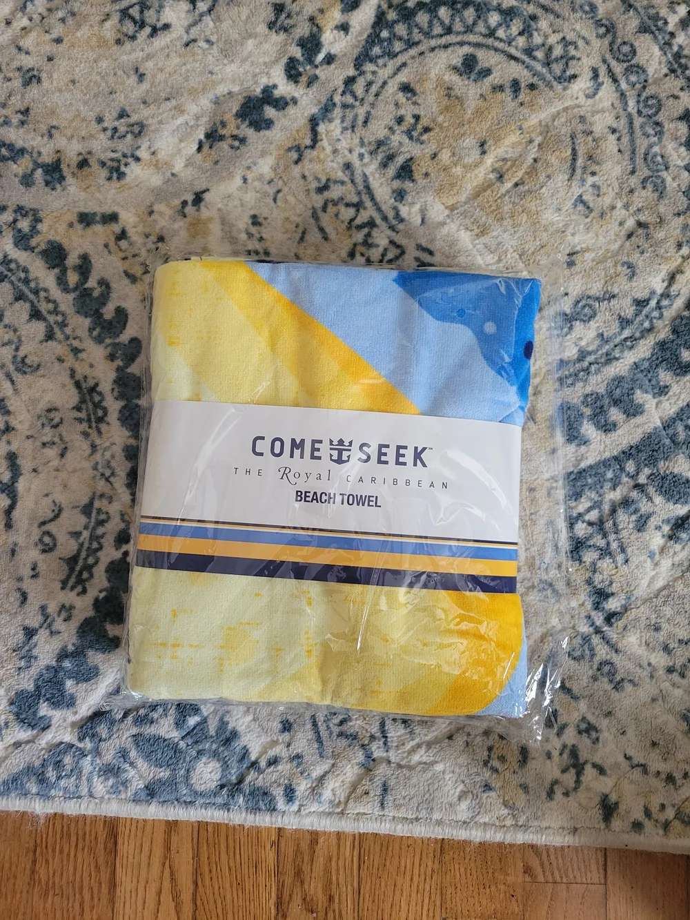 NWT Come Seek Yellow & Blue Waved Beach Towel. Oversized 39x67 inches.